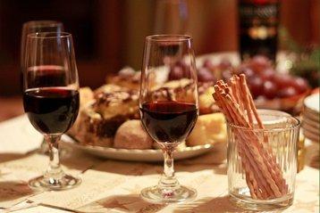 a-glasses-of-wine-on-the-table